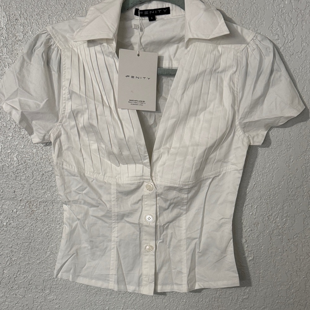 Zenity Women's Elegant White Pleated Blouse